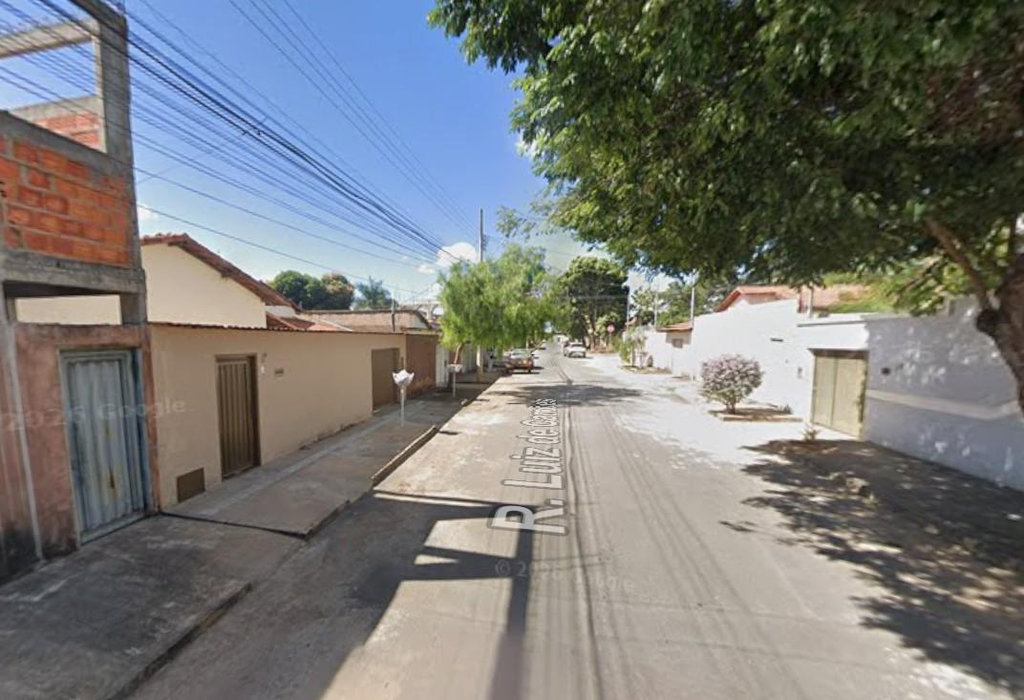 Casa - Venda, Planalto, Montes Claros, MG